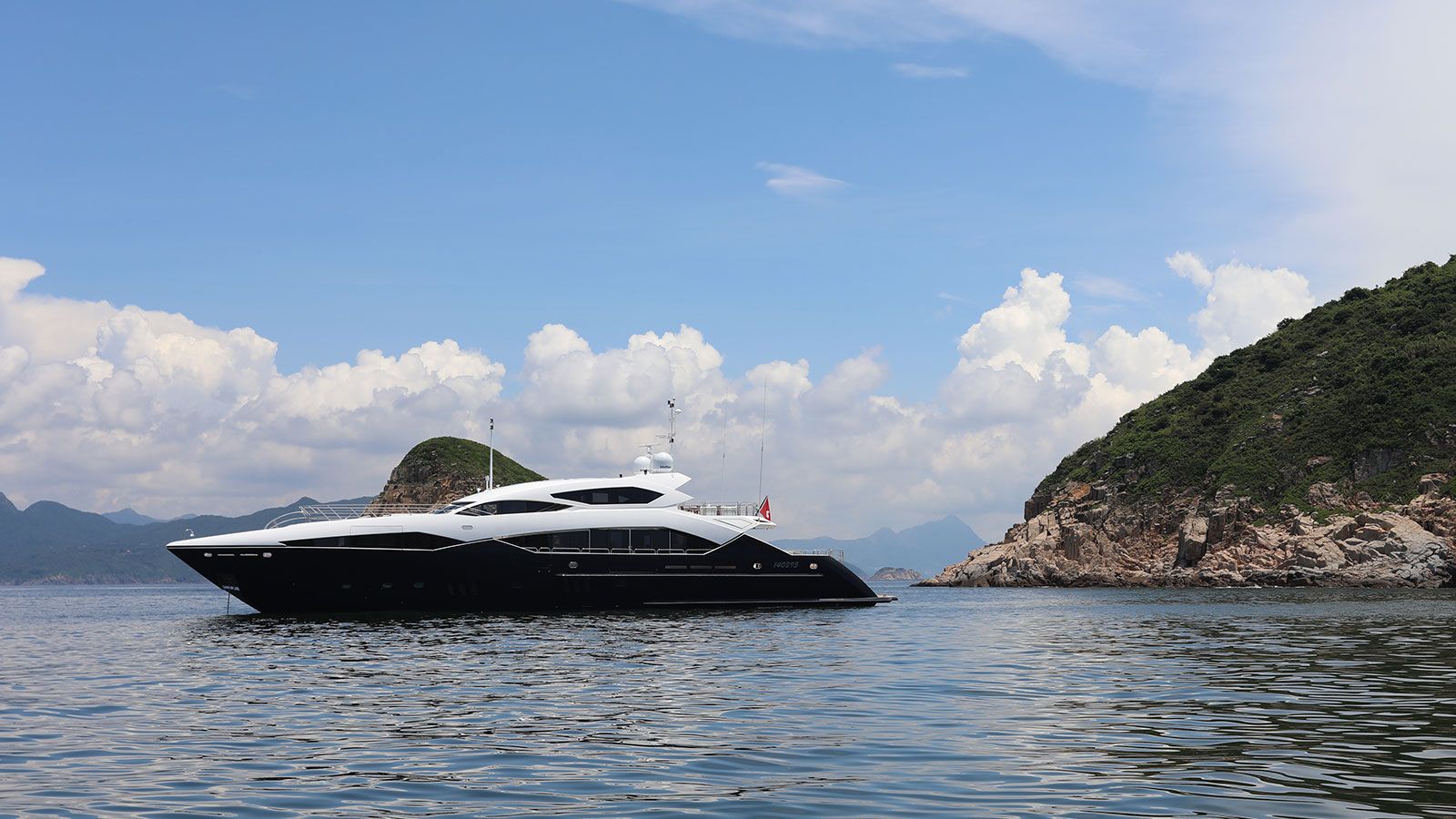 Joe Li Yatch J & Li yacht (Sunseeker, 39.12m, 2011)